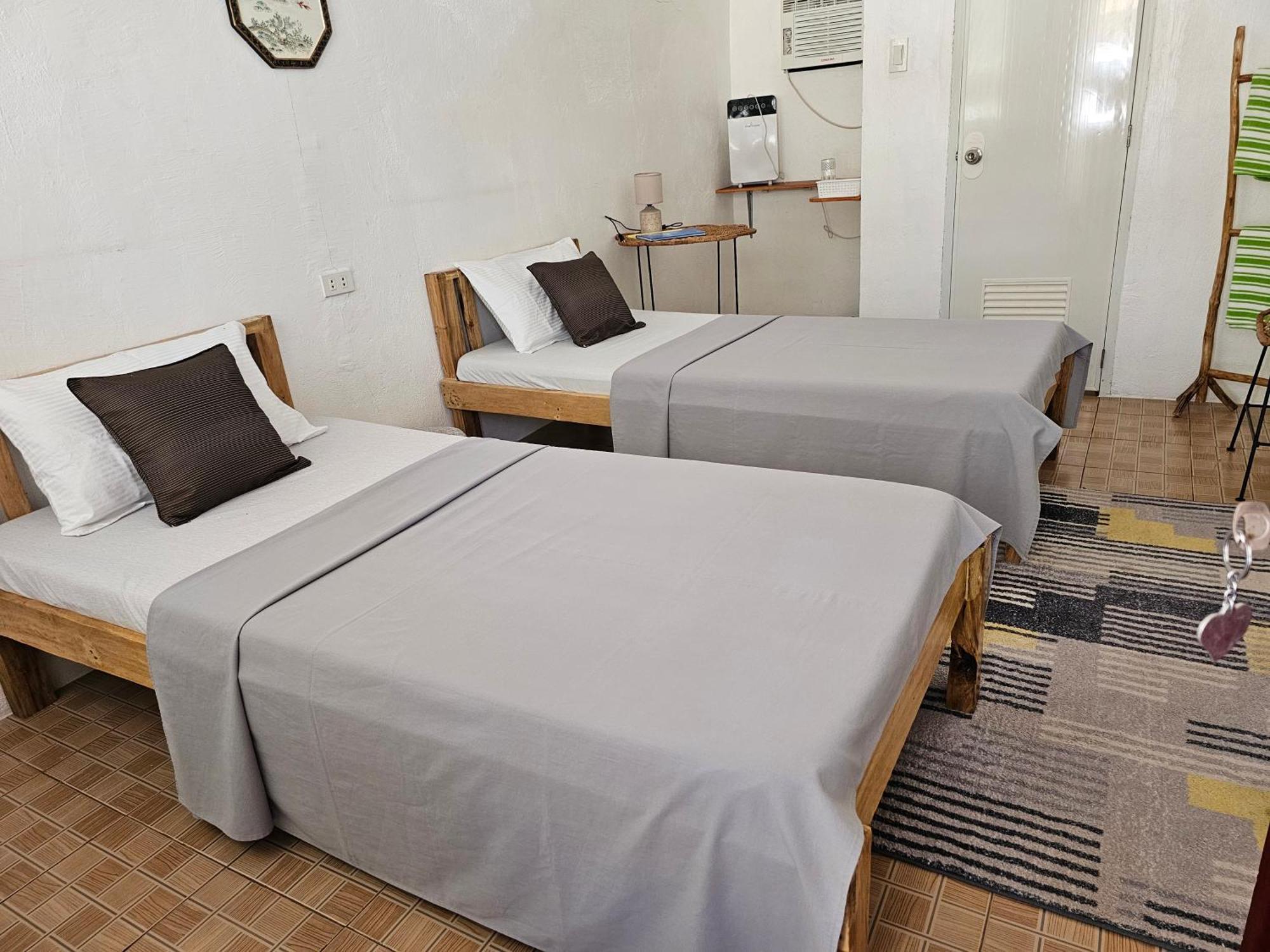 D & N Lodge Daanbantayan Eksteriør bilde