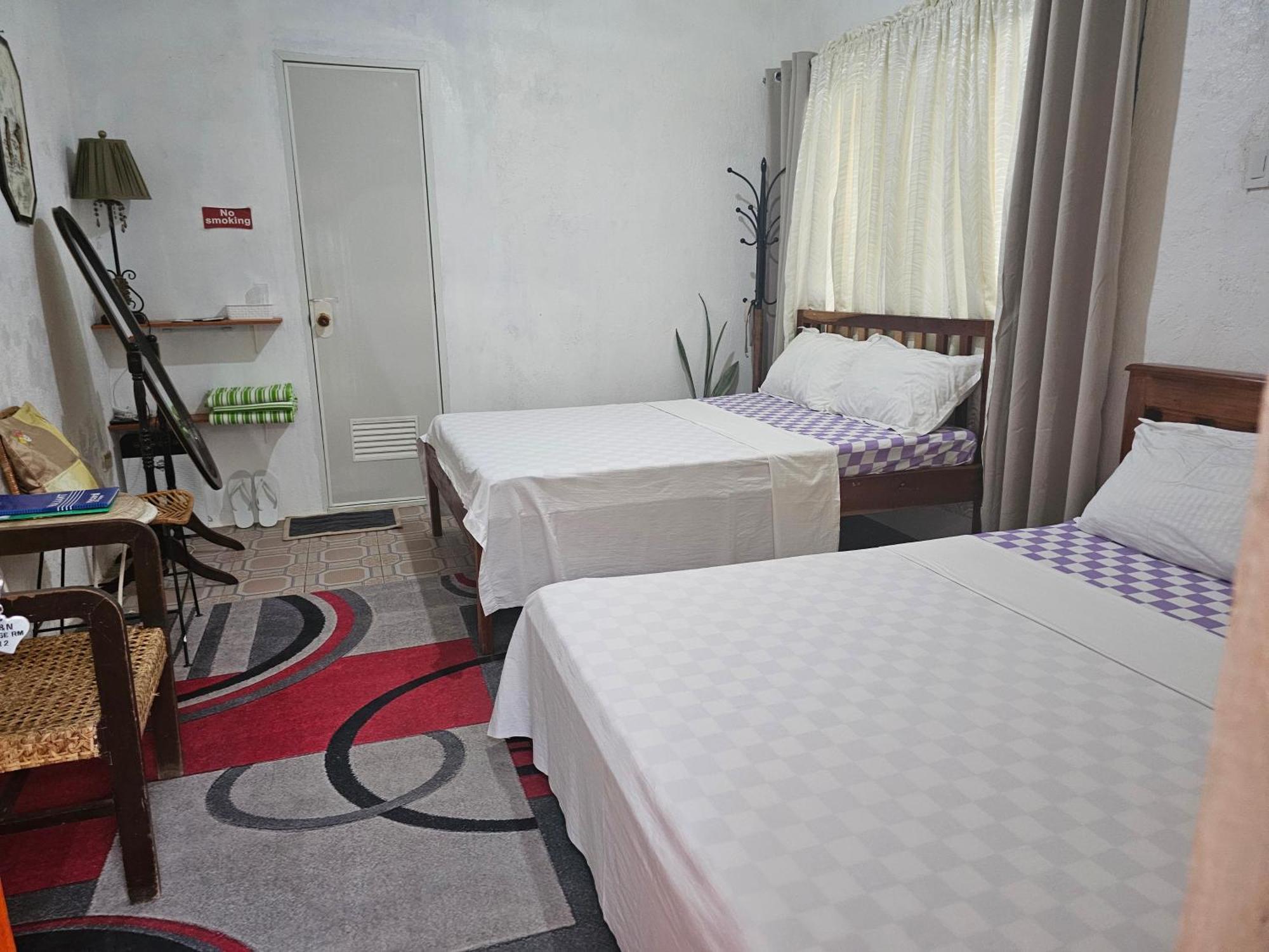 D & N Lodge Daanbantayan Eksteriør bilde